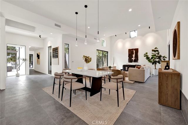 325 W Grandview Avenue, Sierra Madre, CA 91024