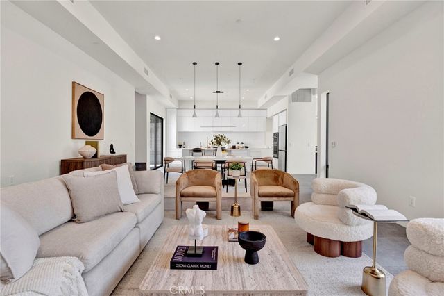 325 W Grandview Avenue, Sierra Madre, CA 91024