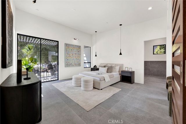 325 W Grandview Avenue, Sierra Madre, CA 91024