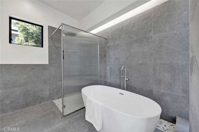 325 W Grandview Avenue, Sierra Madre, CA 91024