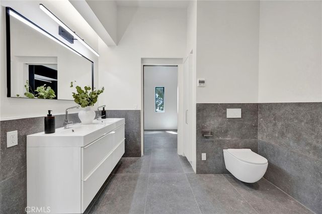 325 W Grandview Avenue, Sierra Madre, CA 91024