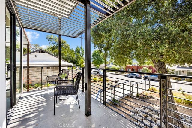325 W Grandview Avenue, Sierra Madre, CA 91024