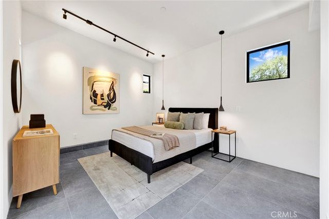 325 W Grandview Avenue, Sierra Madre, CA 91024