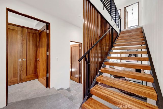 325 W Grandview Avenue, Sierra Madre, CA 91024