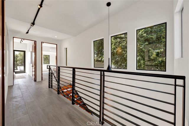 325 W Grandview Avenue, Sierra Madre, CA 91024