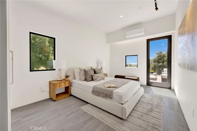 325 W Grandview Avenue, Sierra Madre, CA 91024