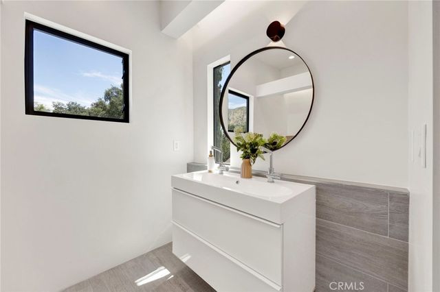 325 W Grandview Avenue, Sierra Madre, CA 91024
