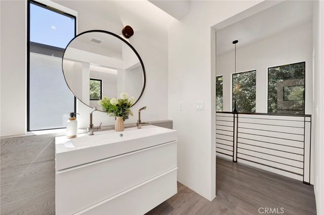 325 W Grandview Avenue, Sierra Madre, CA 91024
