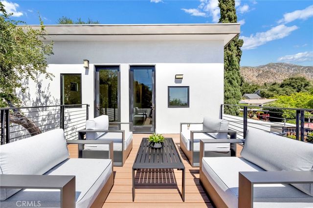325 W Grandview Avenue, Sierra Madre, CA 91024
