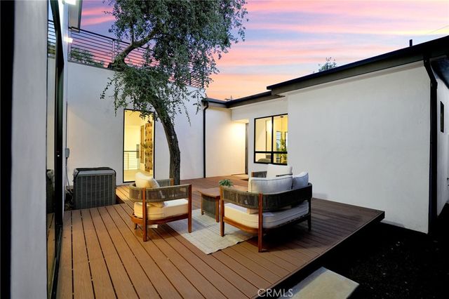 325 W Grandview Avenue, Sierra Madre, CA 91024