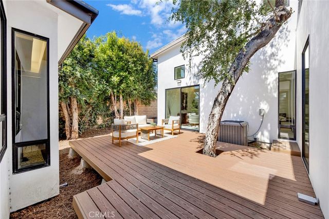 325 W Grandview Avenue, Sierra Madre, CA 91024