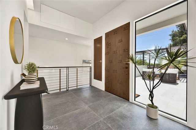 325 W Grandview Avenue, Sierra Madre, CA 91024
