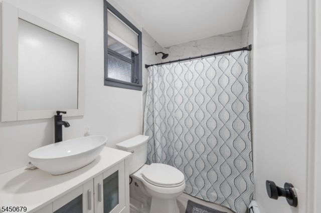 99 Newby Ave, Woodland Park, NJ 07424