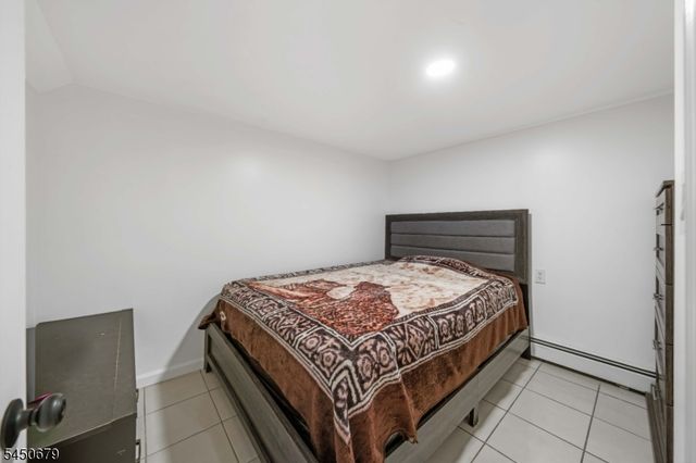 99 Newby Ave, Woodland Park, NJ 07424