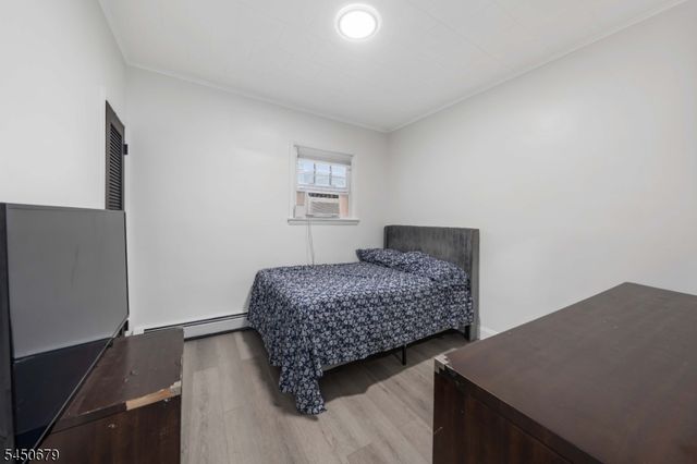 99 Newby Ave, Woodland Park, NJ 07424