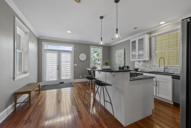 156 E 4th Avenue, Columbus, OH 43201