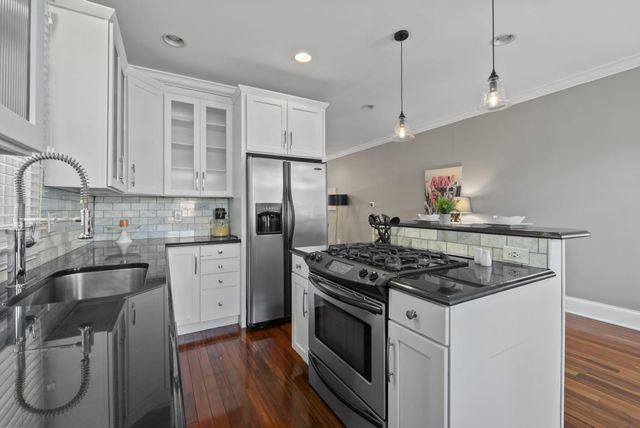 156 E 4th Avenue, Columbus, OH 43201