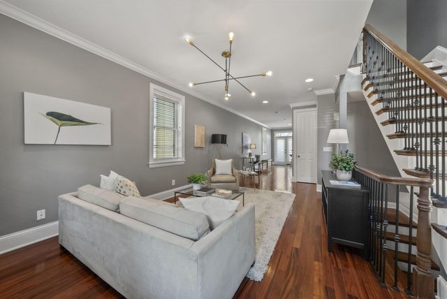 156 E 4th Avenue, Columbus, OH 43201