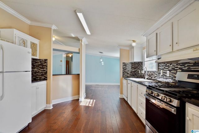 1401 WINFIELD DRIVE, Bessemer, AL 35022