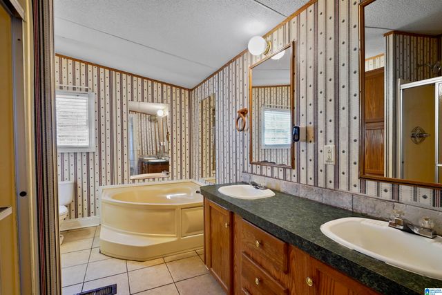 1401 WINFIELD DRIVE, Bessemer, AL 35022