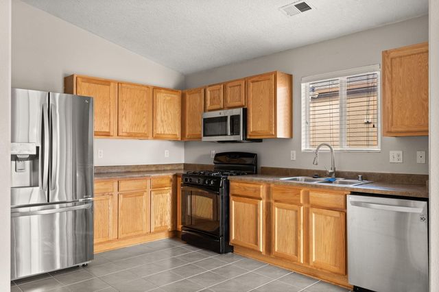 3291 Prairie Sage Street SW, Los Lunas, NM 87031