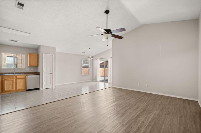 3291 Prairie Sage Street SW, Los Lunas, NM 87031