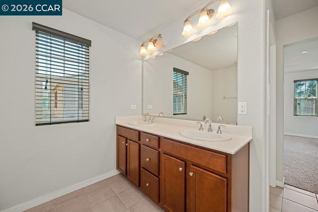 741 Candela Cir, Sacramento, CA 95835