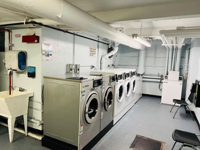 80-35 Springfield Boulevard 2M, Queens Village, NY 11427