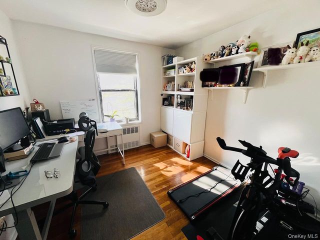 80-35 Springfield Boulevard 2M, Queens Village, NY 11427