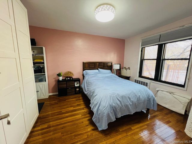 80-35 Springfield Boulevard 2M, Queens Village, NY 11427