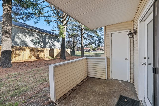 102 General Jackson Ln, Hermitage, TN 37076