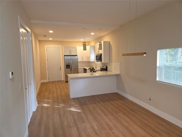 2706 E 17TH AVENUE, Tampa, FL 33605