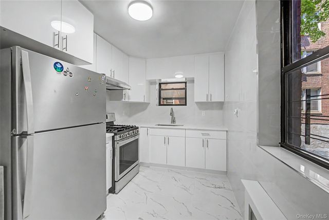 143-36 Barclay Avenue 1H, Flushing, NY 11355