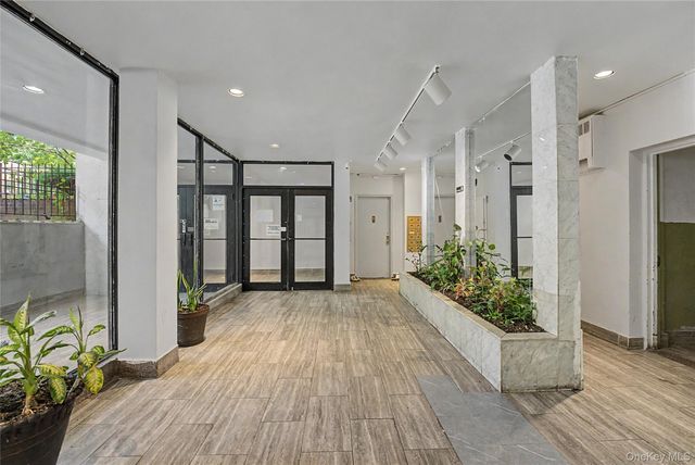 143-36 Barclay Avenue 1H, Flushing, NY 11355