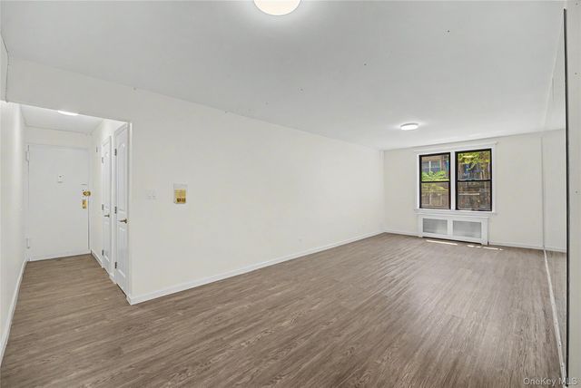 143-36 Barclay Avenue 1H, Flushing, NY 11355