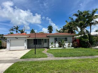 719 N 31st Rd, Hollywood, FL 33021