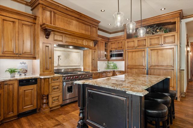 61697 Tam McArthur Loop, Bend, OR 97702