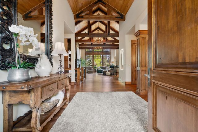 61697 Tam McArthur Loop, Bend, OR 97702