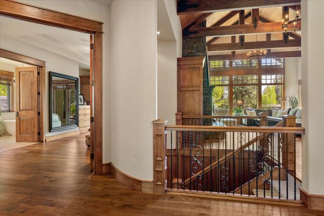 61697 Tam McArthur Loop, Bend, OR 97702