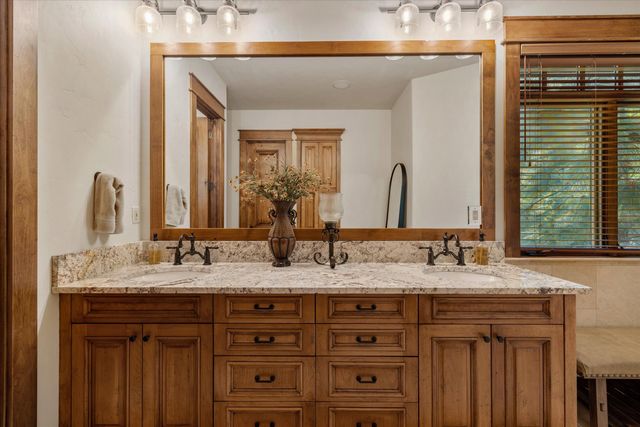 61697 Tam McArthur Loop, Bend, OR 97702