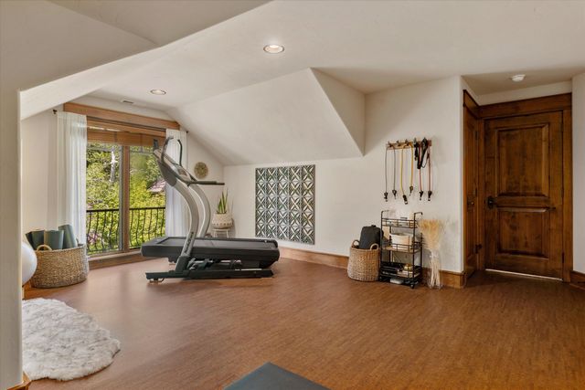 61697 Tam McArthur Loop, Bend, OR 97702