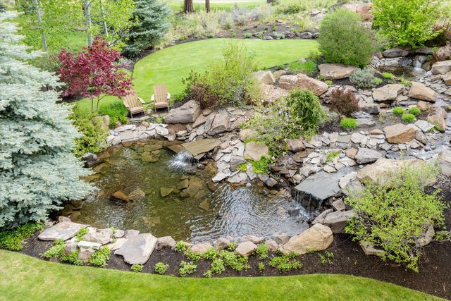 61697 Tam McArthur Loop, Bend, OR 97702