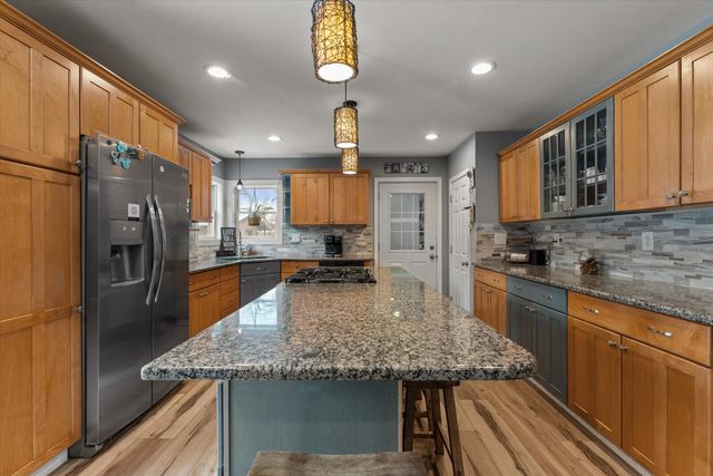 70820 Sunrise Drive, Edwardsburg, MI 49112