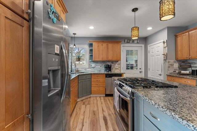 70820 Sunrise Drive, Edwardsburg, MI 49112