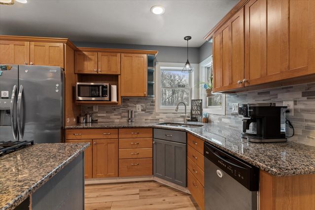 70820 Sunrise Drive, Edwardsburg, MI 49112