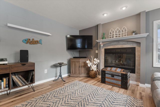 70820 Sunrise Drive, Edwardsburg, MI 49112