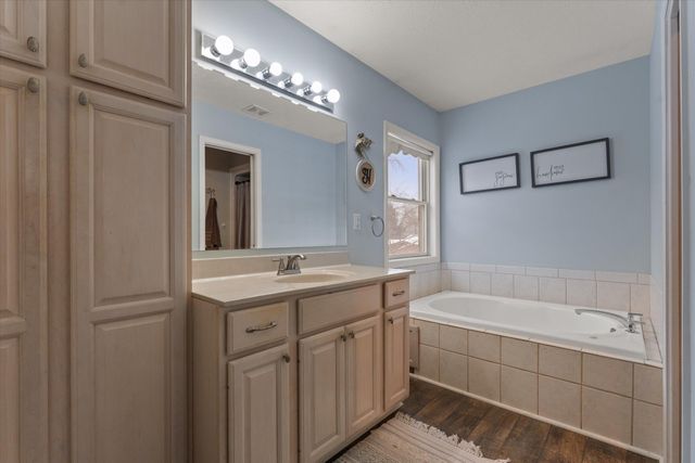 70820 Sunrise Drive, Edwardsburg, MI 49112