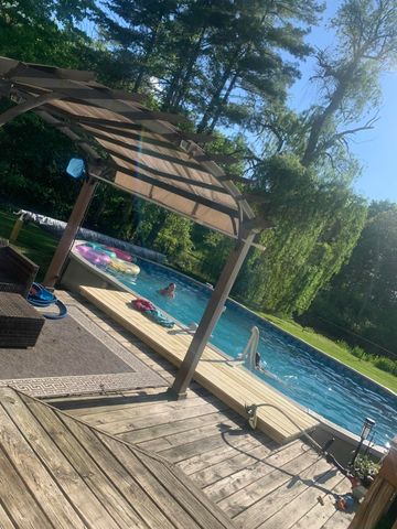 70820 Sunrise Drive, Edwardsburg, MI 49112