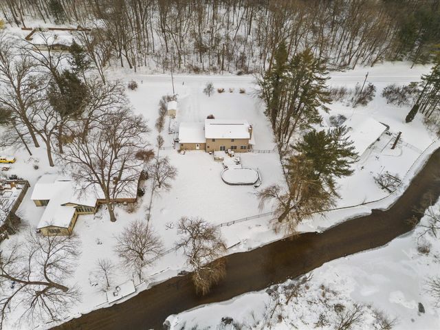 70820 Sunrise Drive, Edwardsburg, MI 49112