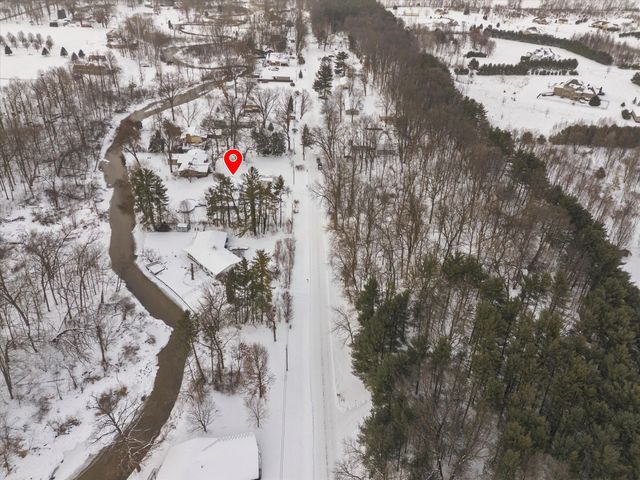 70820 Sunrise Drive, Edwardsburg, MI 49112